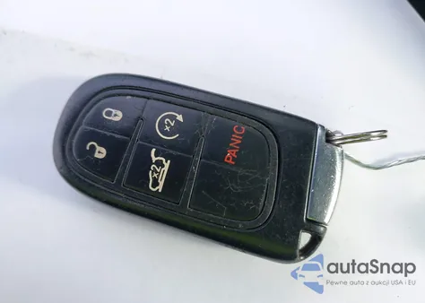 2015 Jeep Cherokee Limited z USA, uszkodzony, nr VIN 1C4PJMDB3FW544562